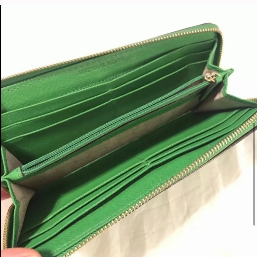 Michael Kors Jet Set Continental wallet Palm Green